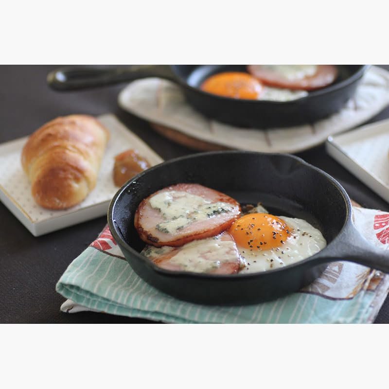 Lodge Pre-Seasoned Cast Iron Skillet Set - Set Includes 8 Inch Skillet, 10.25 Inch Skillet, and 12 inch Skillet - 3 Piece