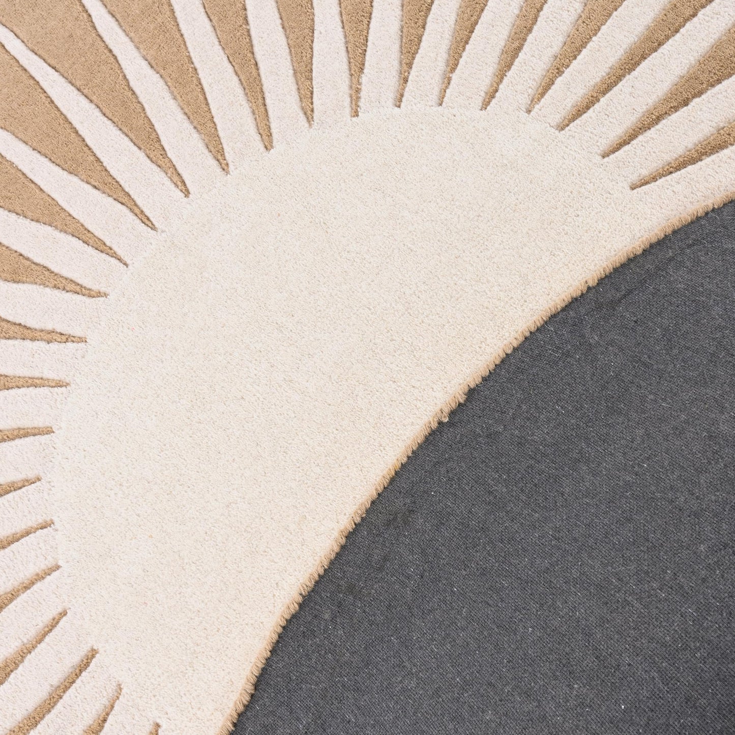 Modern Round Area Rug – Hand-Tufted with 100% NZ Wool